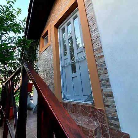 Casa Viselor De Vara *