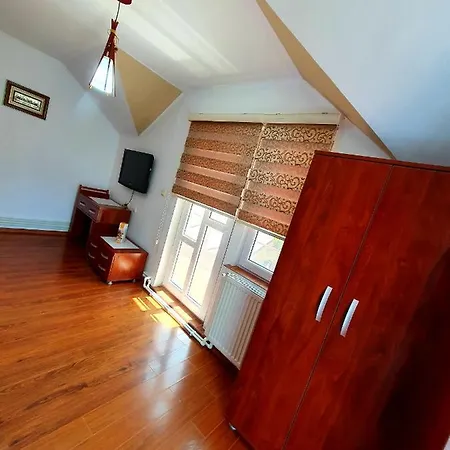 Casa Viselor De Vara