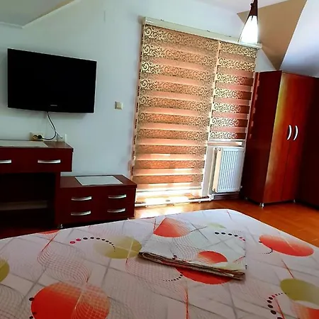 Casa Viselor De Vara *