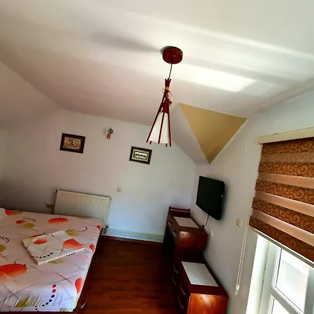 Casa Viselor De Vara Două Mai