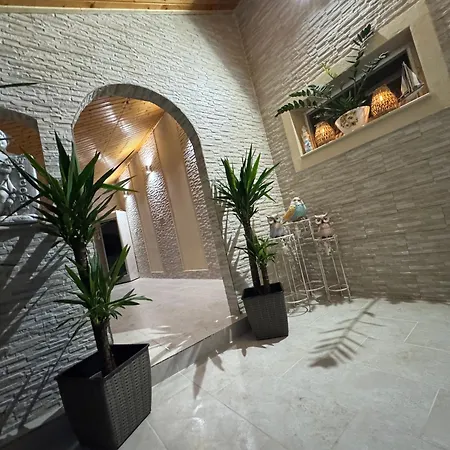 Casa Viselor De Vara * Două Mai