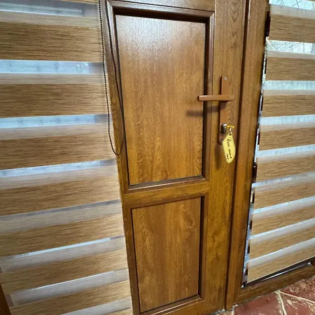 Casa Viselor De Vara * Două Mai