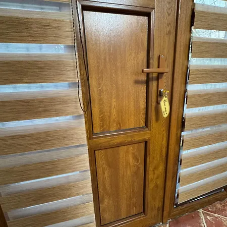 Casa Viselor De Vara * 2 Mai